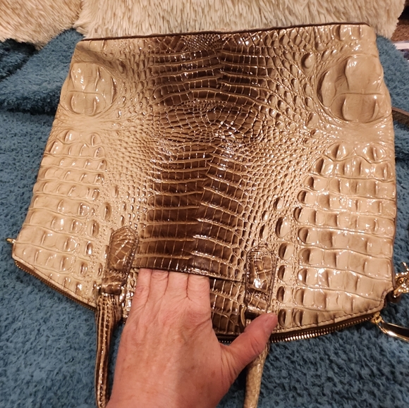 COPY - Brahaum Snake Skin tote w strap ....wallet sold separate. Used 1 day - Picture 4 of 8